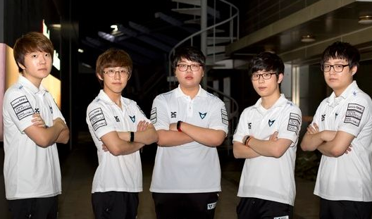 打野与中