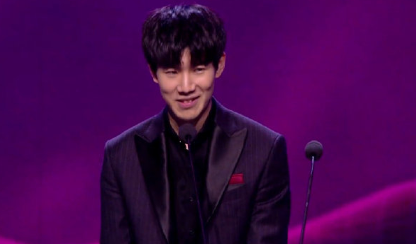 LPL春季赛今日赛程及首发名单