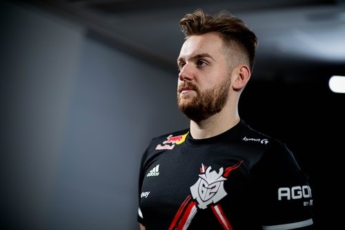 LNG Esports 和 Top Esports 在 LPL Split 2 2025 中获得胜利